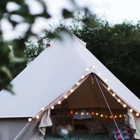 Wildberry Glamping Hotel Orgères-la-Roche Eksteriør billede