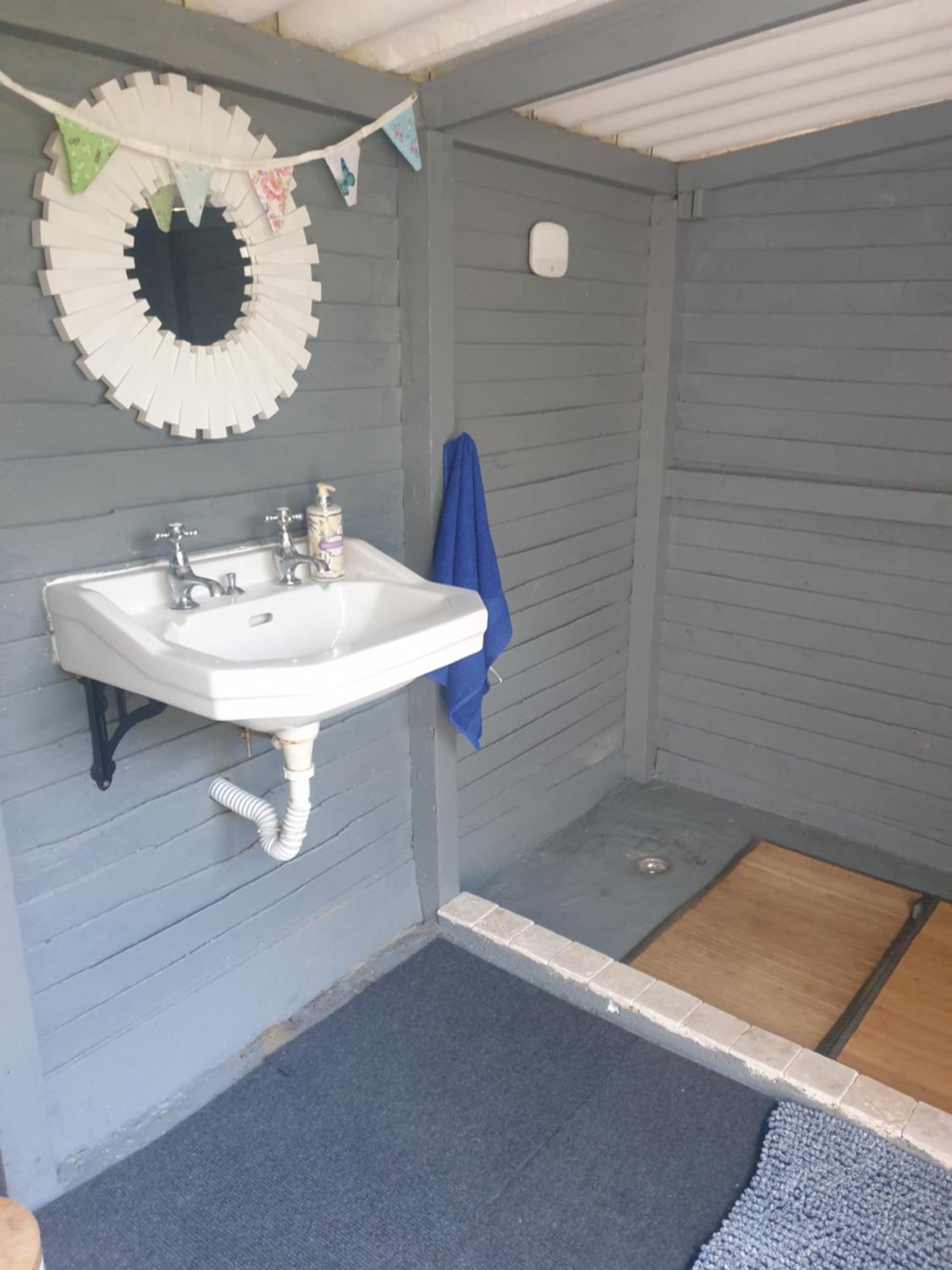 Wildberry Glamping Hotel Orgères-la-Roche Eksteriør billede